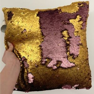 Reversible Sequin Pillow - Gold and Pink